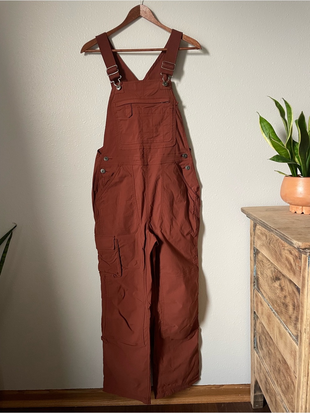 Duluth Trading Women's Heirloom Gardening Bib Overalls Brick XS - Picture 6 of 10